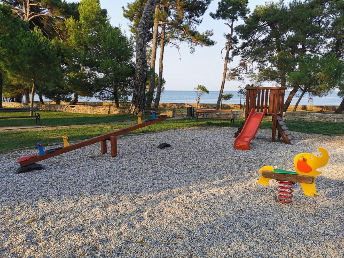 Mirta Deluxe Superior 5 Star Apartment, Your Piece Of Heaven By The Sea & Park, With Sea & Park View Novigrad Istria 外观 照片